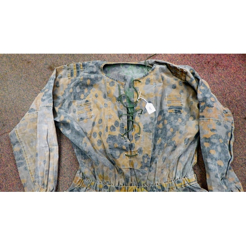 187 - A German SS camouflage smock(Please Note: this lot is subject to the statement made in the Auctionee... 