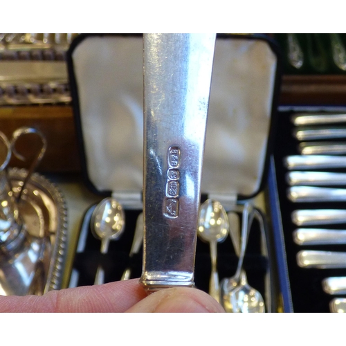 11 - Silver plated items: to include sets of variously patterned cutlery and flatware  cased