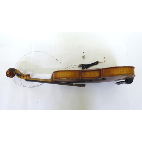 118 - An early 20thC violin with an inlaid purfled edge and two piece back  13