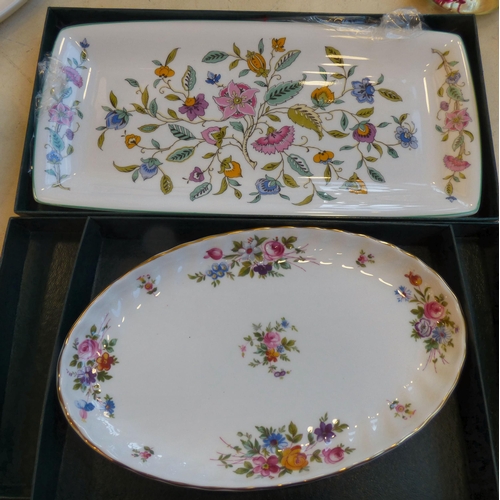 17 - Decorative items: to include a Dresden porcelain group, in period costume  4