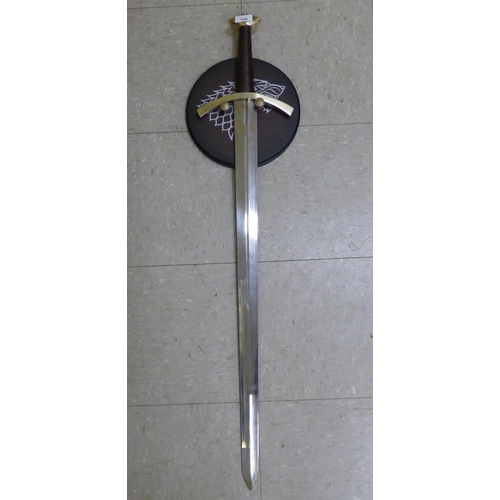 349 - Game of Thrones interest, the sword of Robb Stark  Limited Edition No.1204/2500  the blade... 