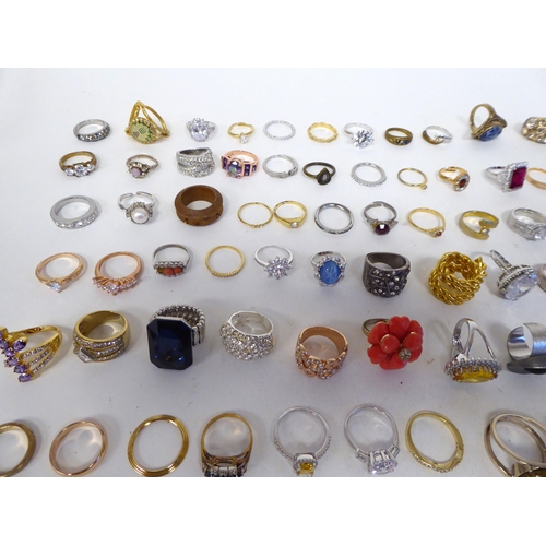 190 - Dress rings, set with variously coloured stones