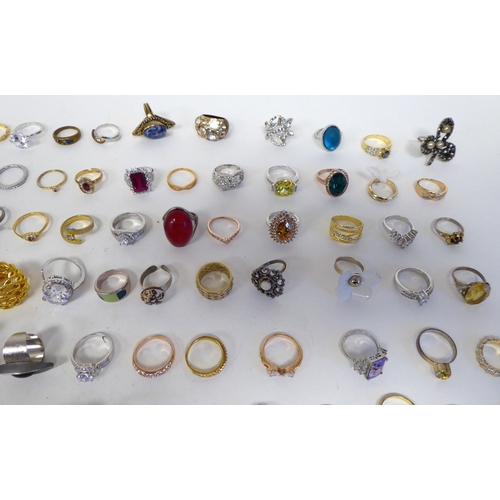 190 - Dress rings, set with variously coloured stones