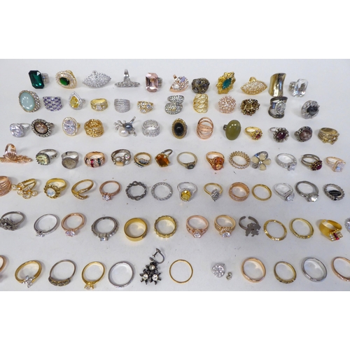 192 - Dress rings, set with variously coloured stones