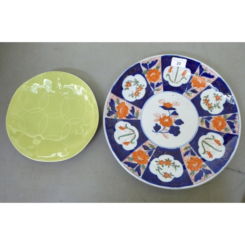 20 - Ceramics: to include an early 20thC Japanese porcelain plate, decorated with flora  8