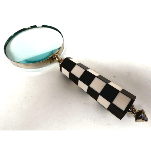 202 - A modern magnifying glass with a chequerboard pattern resin handle