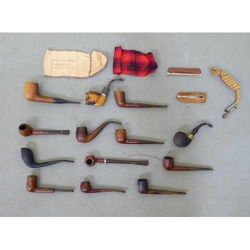 343 - Smokers pipes: to include a Briarwood example