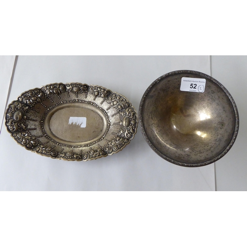 52 - A Sterling silver tazza  (approx. 6.5ozs); and a shallow dish  stamped 800  (approx. ... 