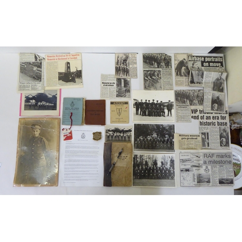 184 - Military related ephemera: to include a World War II Observers and Air Gunners flying logbook for SS... 