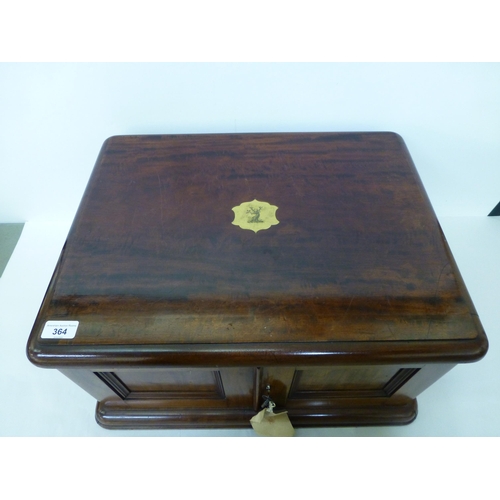 364 - An early 20thC mahogany three drawer, empty canteen chest with a fitted interior  10