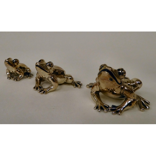 68 - A graduated set of three miniature silver frogs  mixed marks  largest 1.25