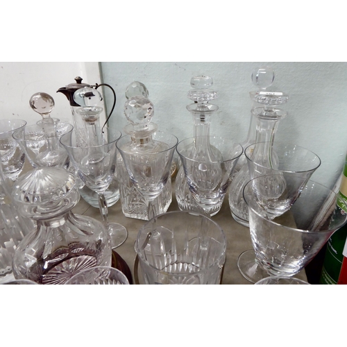 261 - Glassware: to include clear decanters; and Atlantis crystal drinking glasses