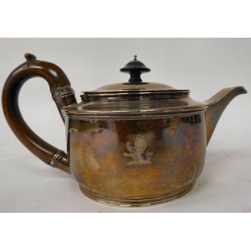 32 - A George III silver Argyll of traditional gravy kettle design with a carved horn, handle and short s... 