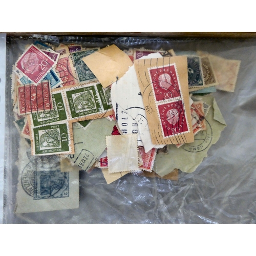 100 - Uncollated postage stamps: to include early 20thC issues