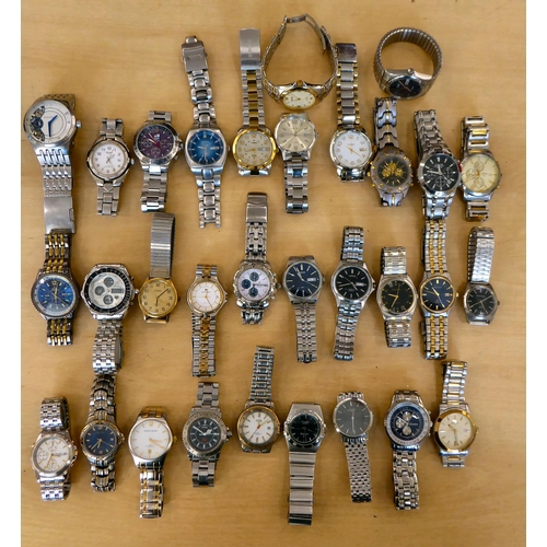 260 - Mainly stainless steel cased and strapped wristwatches&nbsp;