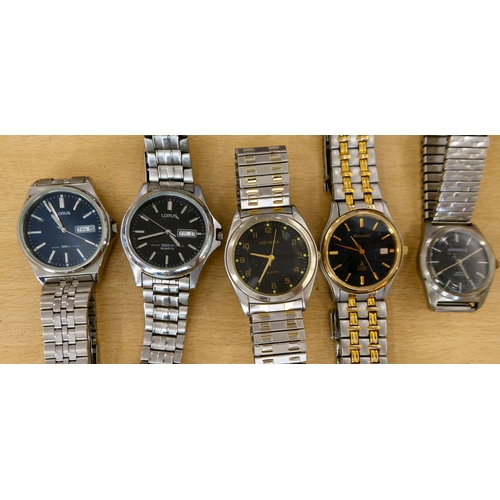 260 - Mainly stainless steel cased and strapped wristwatches&nbsp;