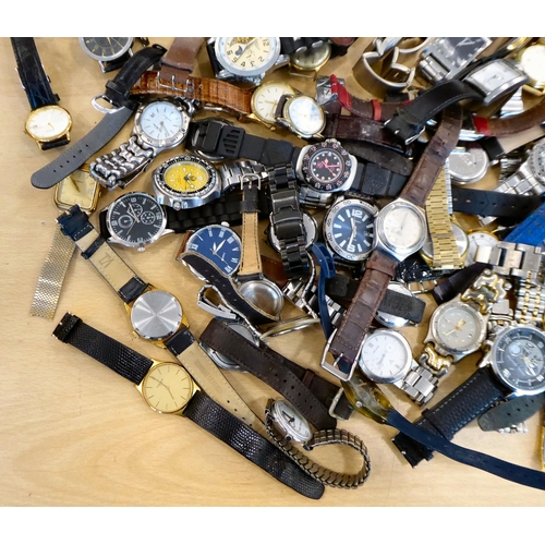 276 - Wristwatches&nbsp; variously cased and strapped