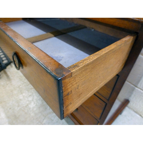 283 - A 19thC mahogany four drawer dressing chest, raised on bracket feet&nbsp; 29