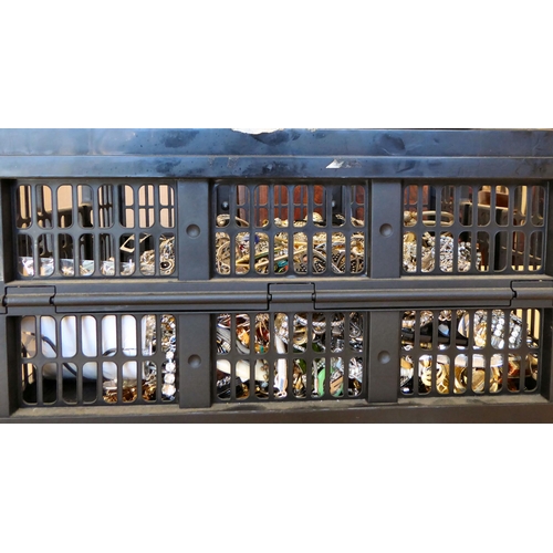 286 - Costume jewellery: to include white metal necklaces