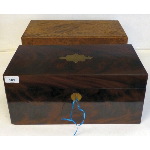 105 - An early 19thC flame veneered mahogany tea casket with straight sides, opposing, flush fitting brass... 