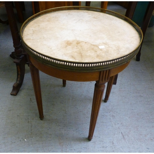 269 - Small furniture: to include a late Victorian walnut occasional table, raised on splayed feet&nbsp; 2... 