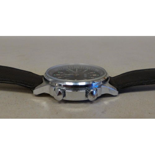 28 - A Sekonda stainless steel cased manual alarm watch, faced by a baton dial