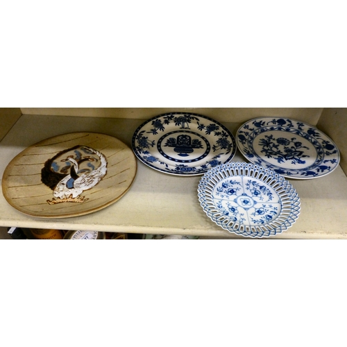 296 - Mixed ceramics: to include a studio pottery vase, decorated with a coiled dragon&nbsp; 14