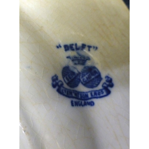 296 - Mixed ceramics: to include a studio pottery vase, decorated with a coiled dragon&nbsp; 14