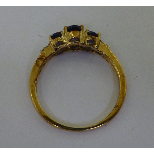 308 - A 9ct gold tanzanite and diamond ring&nbsp;