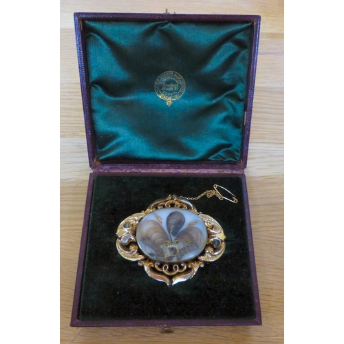 7 - A yellow metal mourning brooch&nbsp; boxed&nbsp; (approx. gross weight 23 grams)