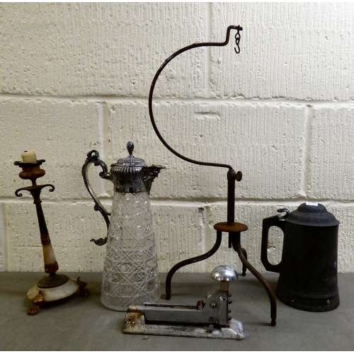 153 - Decorative and functional, mainly 20thC metalware: to include a selection of brass kettles