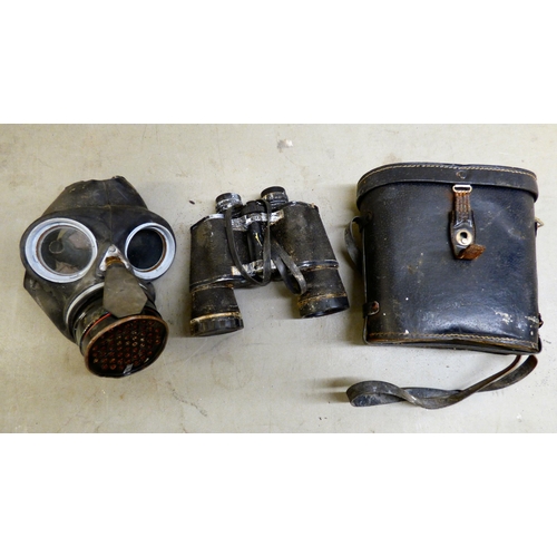 153 - Decorative and functional, mainly 20thC metalware: to include a selection of brass kettles