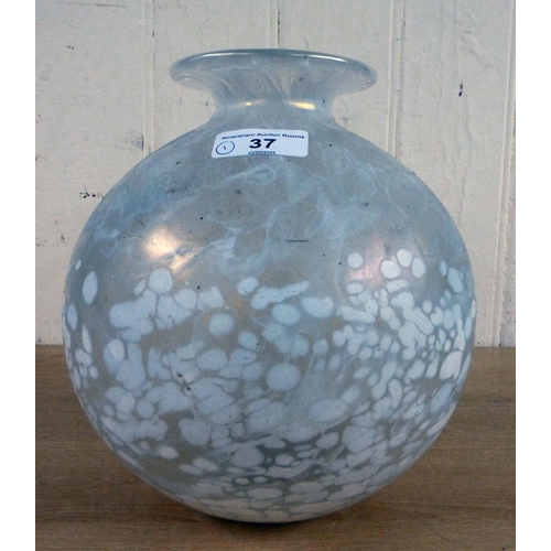 Lot 37        