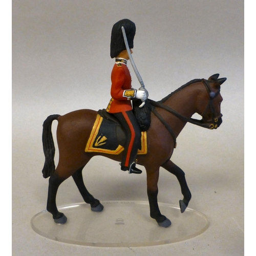 277 - Corgi diecast icon figures: to include 'Scots Guard Piper'; and 'Fife Scots Guard'&nbsp; tallest 5