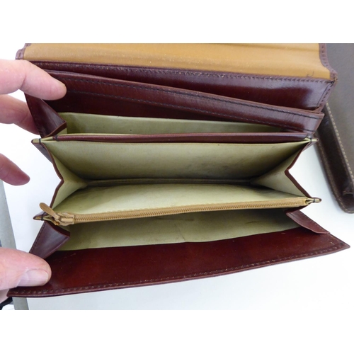 16 - Fashion accessories: to include a tan coloured, stitched crocodile skin effect bound clipboard