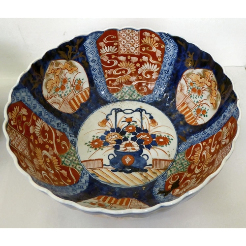 18 - 19th/20thC Oriental ceramics: to include a ginger jar and cover, decorated in blue and white&nbsp; 8... 