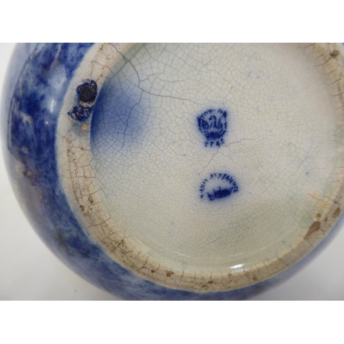 19 - Decorative ceramics: to include a Limoges porcelain dish with floral decoration and gilding&nbsp; 4