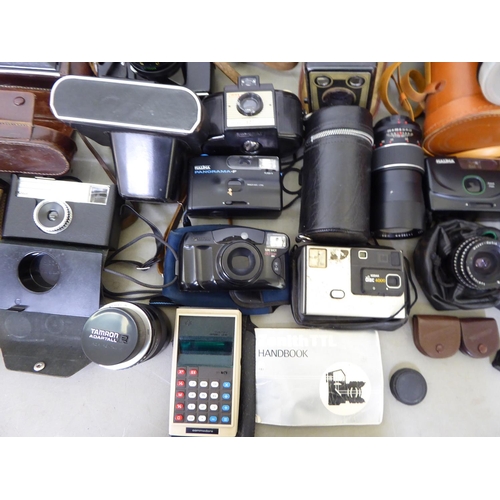 40 - Photographic equipment and accessories: to include camera lenses; and binoculars&nbsp;
