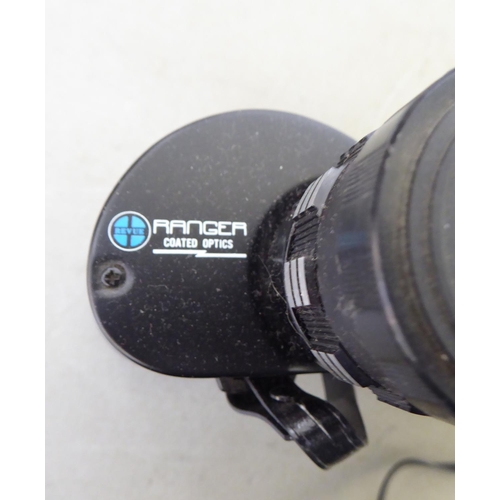 40 - Photographic equipment and accessories: to include camera lenses; and binoculars&nbsp;
