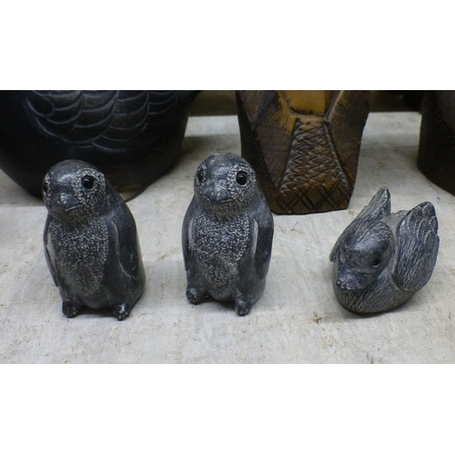 18 - Wooden collectables: to include carved regal figures&nbsp; tallest 15