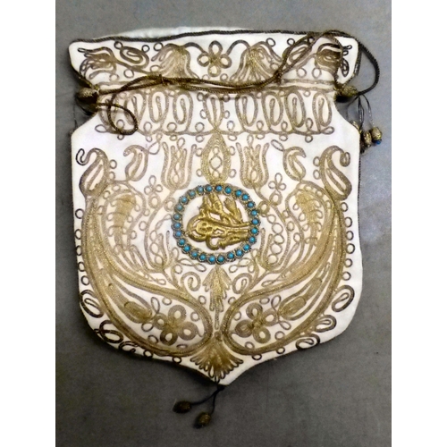25 - Fashion accessories: to include an embroidered fabric evening purse