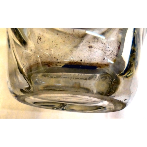 30 - A Daum Nancy clear glass bowl of petal design&nbsp; bears etched marks&nbsp; 6