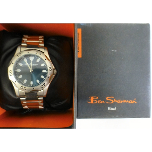 39 - Stainless steel bracelet watches: to include a Casio Edifice, faced by an baton dial