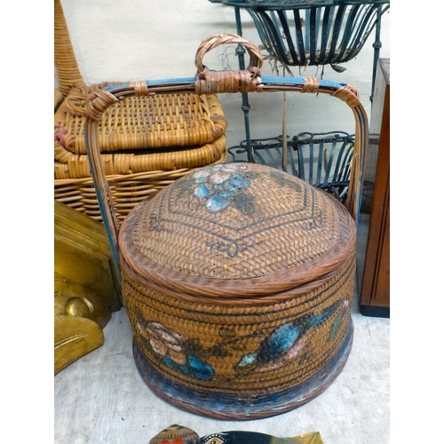 47 - Interior designer accessories: to include a gilded and carved wall bracket&nbsp; 16