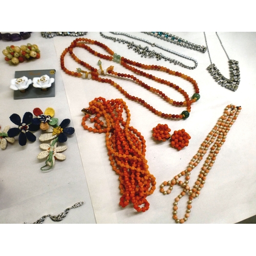 56 - Costume jewellery: to include a yellow metal and enamelled brooch, fashioned as a Dalmatian&nbsp;