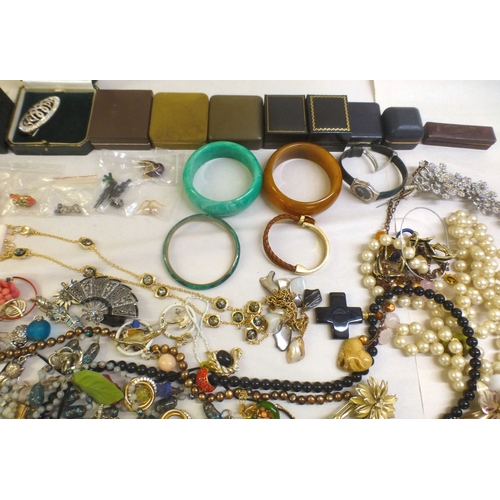 58 - Costume jewellery: to include bead necklaces