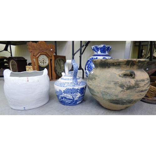 137 - Interior design accessories: to include an oversized china cream jug&nbsp;