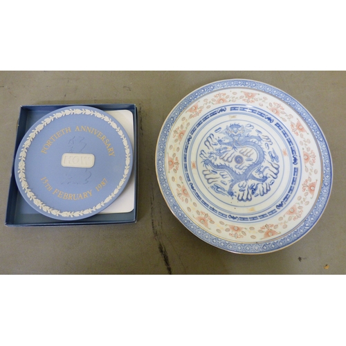 177 - A mixed lot: to include a studio pottery glug glug  8