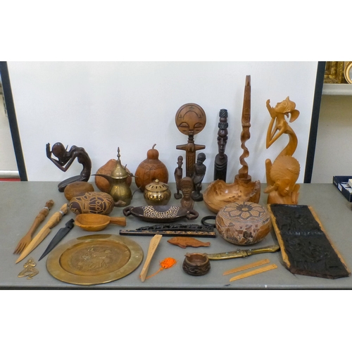 106 - Interior decorators items: to include a burr elm bowl&nbsp; 8