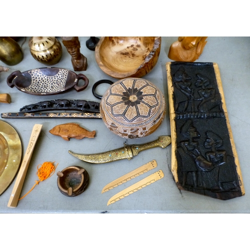 106 - Interior decorators items: to include a burr elm bowl&nbsp; 8